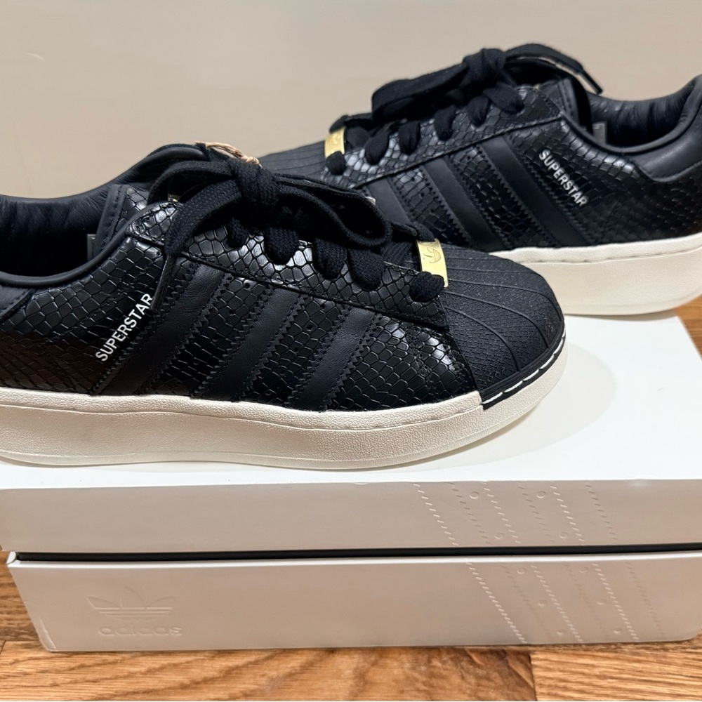 Adidas Originals Superstar XLG - Black and Gold